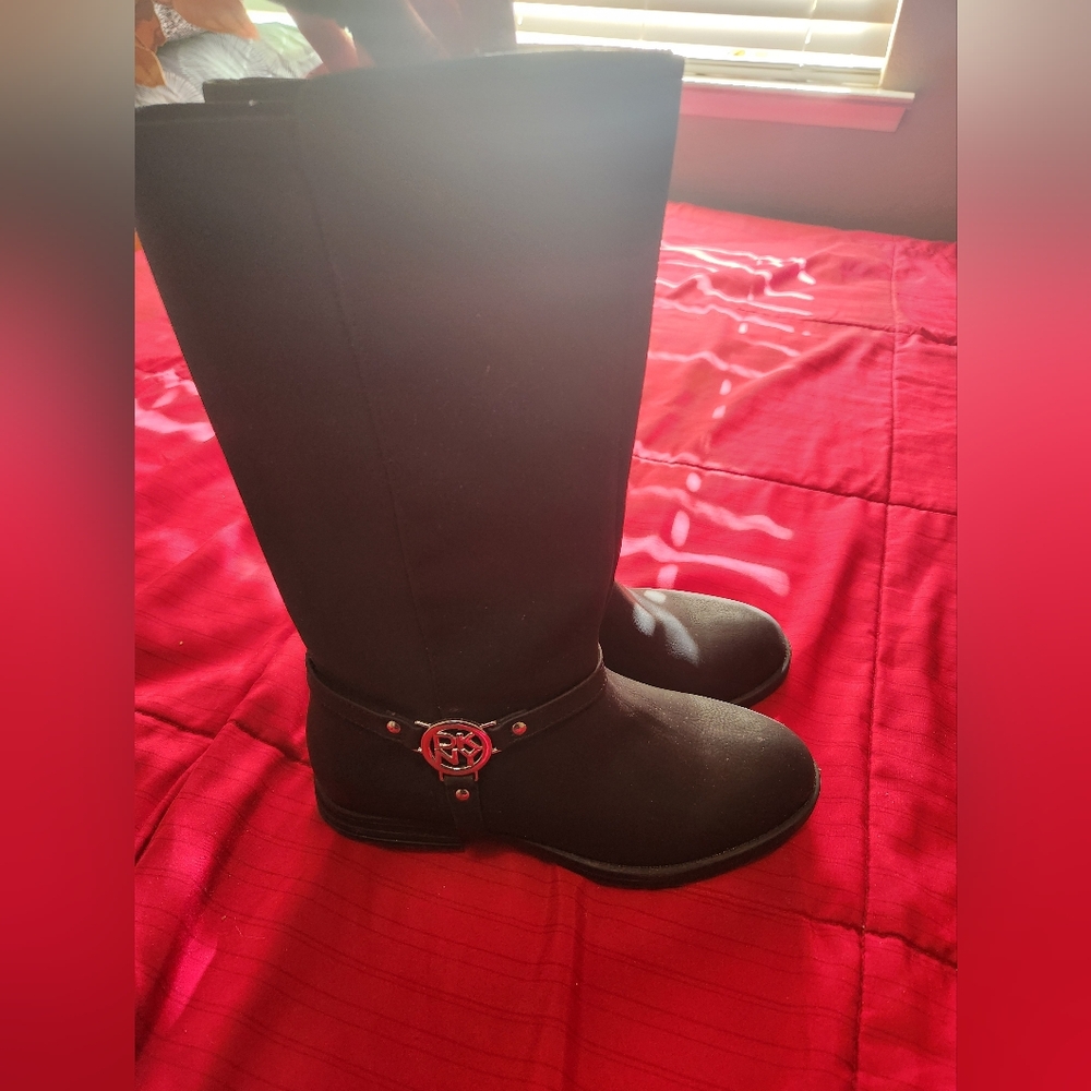 Dkny Black Winter Rain Boots with Classic Design